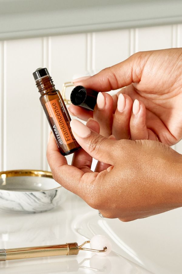 doTERRA フランキンセンス & ヘリクリサム 2本入 doTERRA フランキンセンス 15ml 2本セット - メルカリ