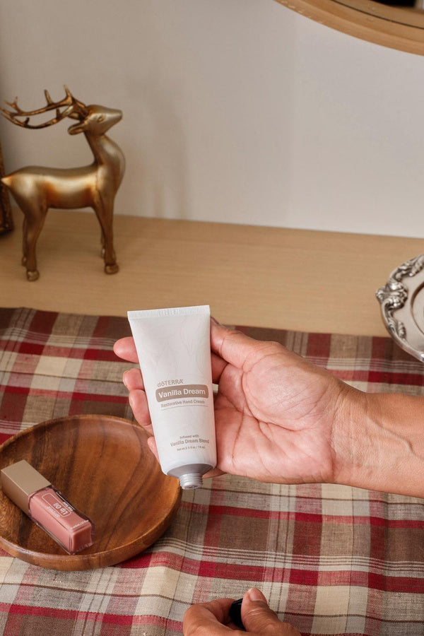 doTERRA Vanilla Dream Restorative Hand Cream holiday photo 4